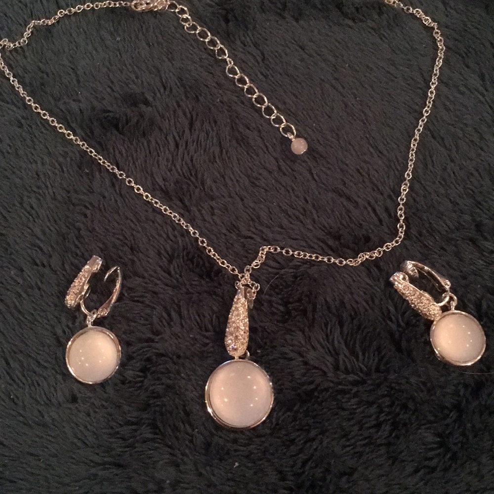 Necklace and clip on earrings